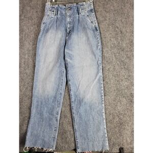 Abercrombie & Fitch Mom Jean High Rise Light‎ Wash Raw Hem Size 28/6 Hipster